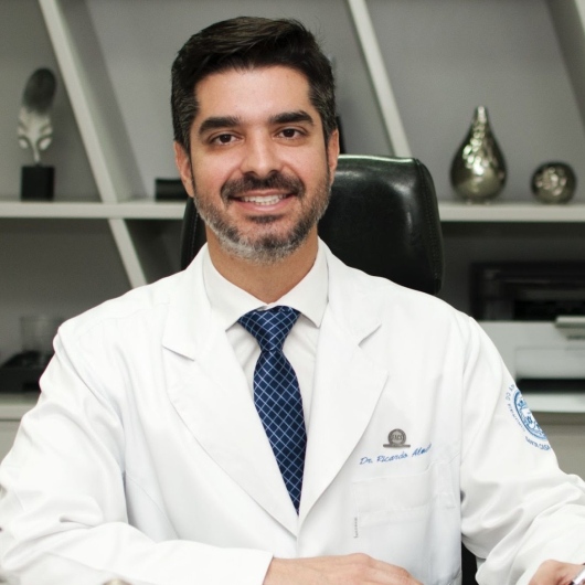 Dr. Paulo Gomez